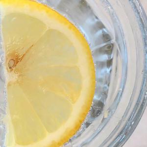 美少女光身体裸体露阴沟
